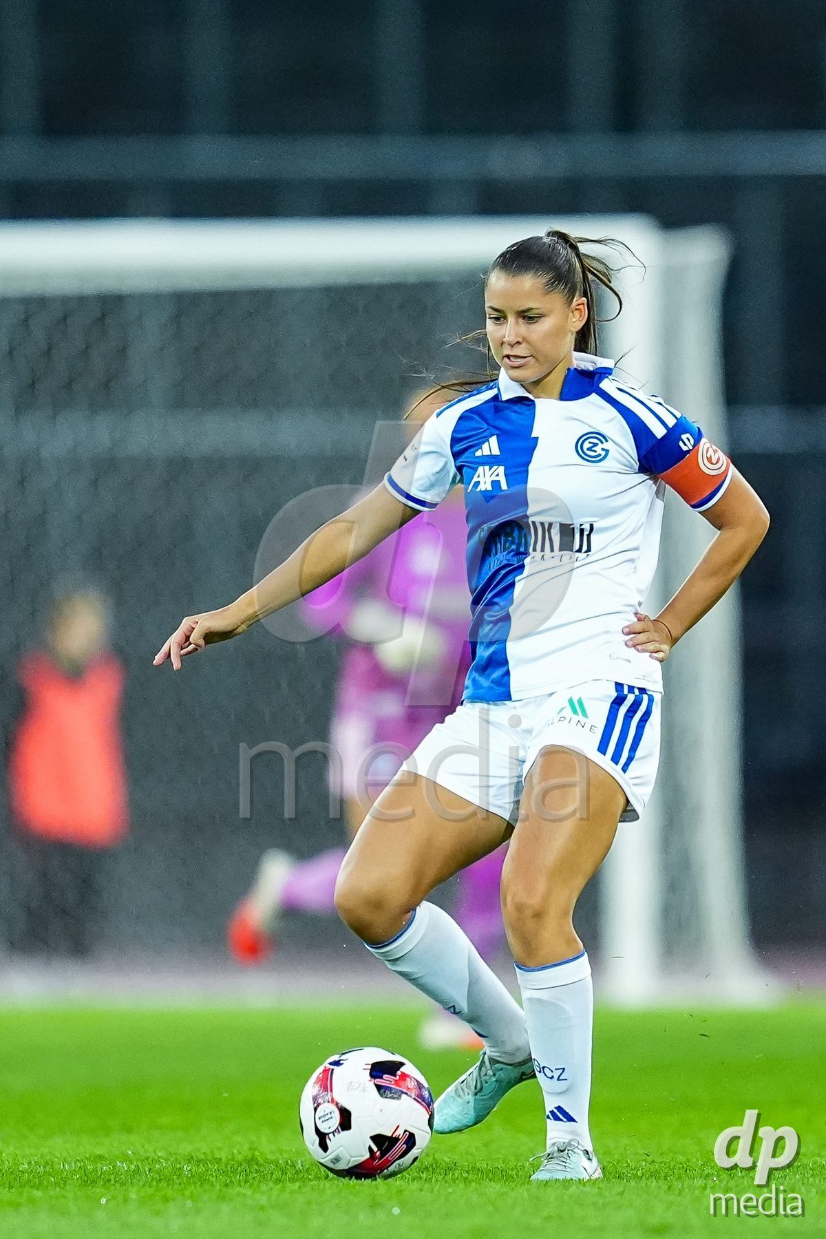 ZURICH, SWITZERLAND - OCTOBER 2: Luna Lemperiere of Grasshopper Club Zurich passes the ball during the AXA Women's Super League match between GC Frauenfussball and FC Zurich at Letzigrund on October 2, 2026 in Zurich, Switzerland.