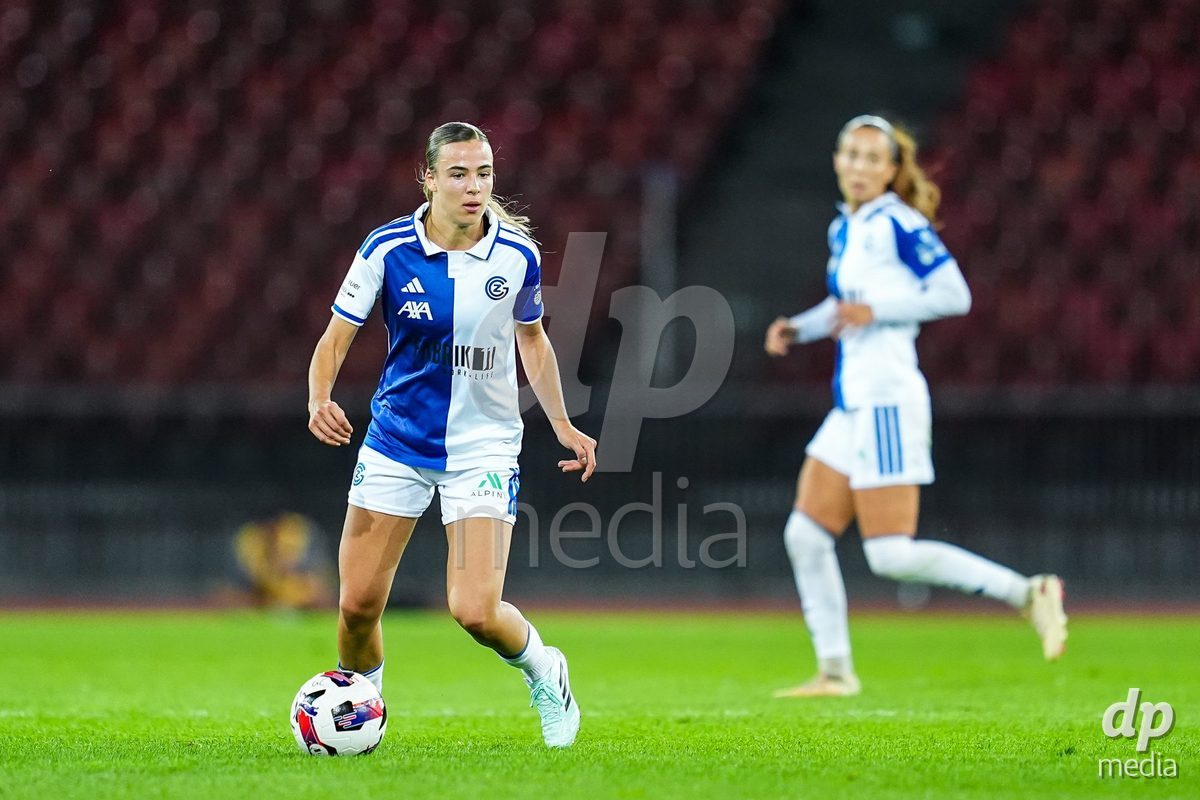 ZURICH, SWITZERLAND - OCTOBER 2: Emma Egli of Grasshopper Club Zurich controls the ball  during the AXA Women's Super League match between GC Frauenfussball and FC Zurich at Letzigrund on October 2, 2026 in Zurich, Switzerland.