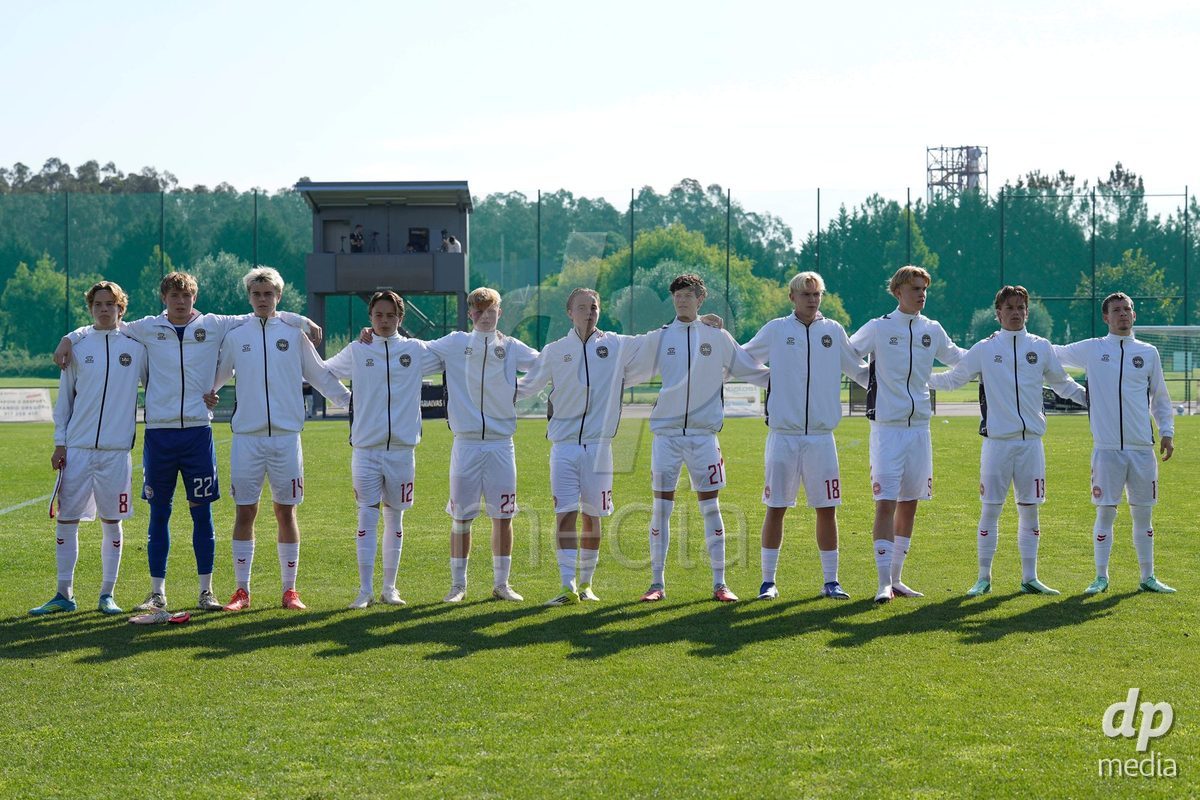 CANTAHEDE, PORTUGAL- OCTOBER 3: Denmark players lines up before the match during the International Friendly match between Denmark U17 and Saudi Arabia U17 at Complexo Desportivo de Cantanhede on October 3, 2026 in Cantanhede, Portugal.
