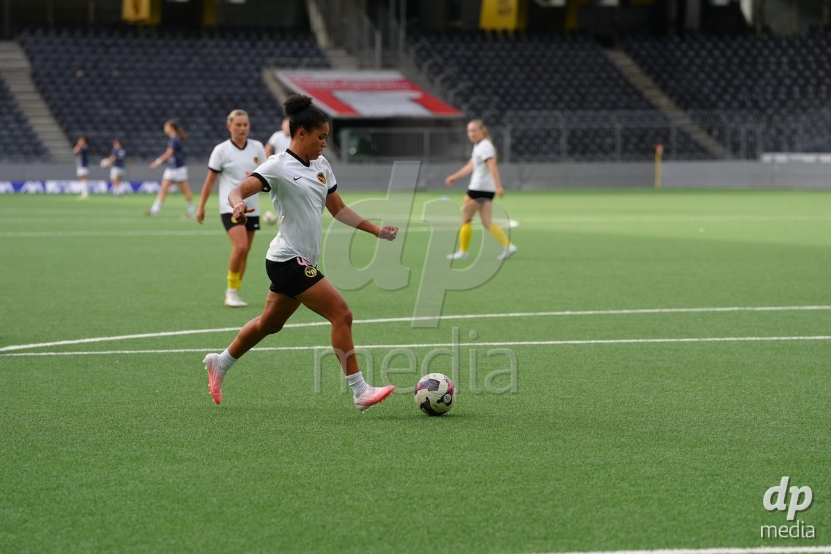 BERN, SWITZERLAND - OCTOBER 3: Josephine Afua Kyerewaa Bonsu (47 YB Frauen) during warmup before the AXA Women's Super League match between BSC YB Frauen and FC Luzern at Wankdorf Stadion on October 3, 2026 in Bern, Switzerland.