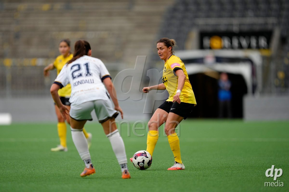 BERN, SWITZERLAND - OCTOBER 3: Wibke Meister (18 YB Frauen) against Melissa Rondalli (21 FCL) during the AXA Women's Super League match between BSC YB Frauen and FC Luzern at Wankdorf Stadion on October 3, 2026 in Bern, Switzerland.