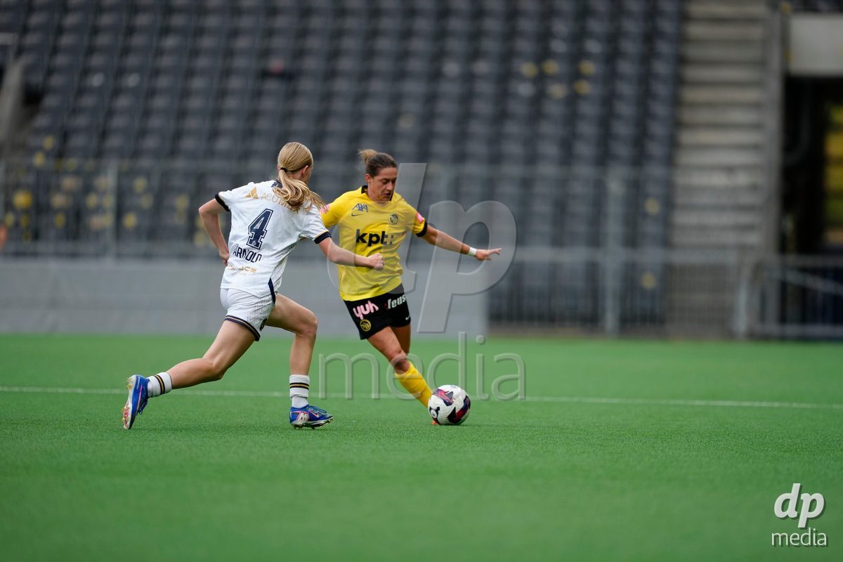 BERN, SWITZERLAND - OCTOBER 3: Wibke Meister (18 YB Frauen) against Mara Arnold (4 FCL) during the AXA Women's Super League match between BSC YB Frauen and FC Luzern at Wankdorf Stadion on October 3, 2026 in Bern, Switzerland.