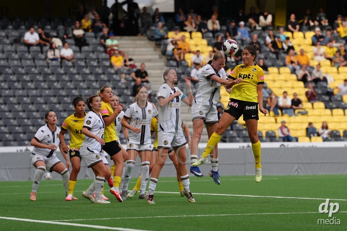 BERN, SWITZERLAND - OCTOBER 3: Mara Arnold (4 FCL) and Giulia Schlup (19 YB Frauen) during the AXA Women's Super League match between BSC YB Frauen and FC Luzern at Wankdorf Stadion on October 3, 2026 in Bern, Switzerland.