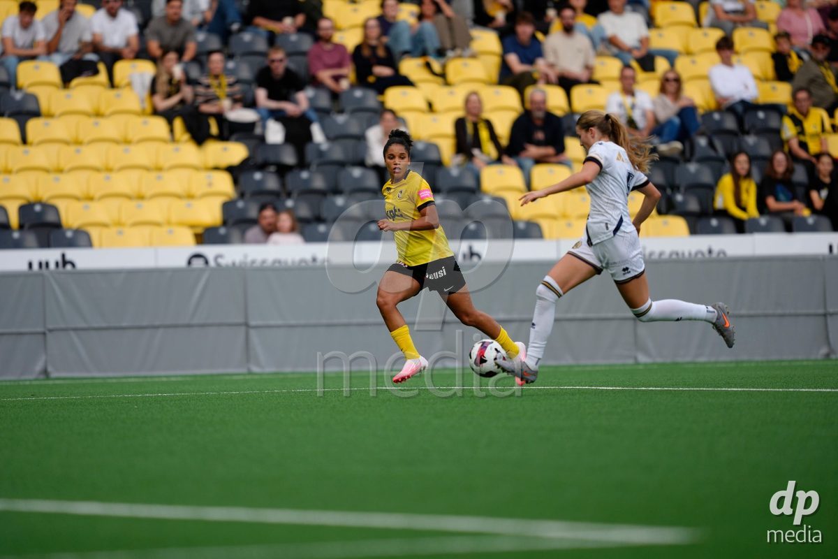 BERN, SWITZERLAND - OCTOBER 3: Josephine Afua Kyerewaa Bonsu (47 YB Frauen) against Katja Nicola Orschmann (2 FCL) during the AXA Women's Super League match between BSC YB Frauen and FC Luzern at Wankdorf Stadion on October 3, 2026 in Bern, Switzerland.