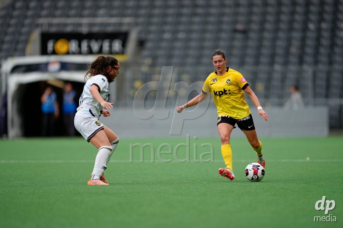 BERN, SWITZERLAND - OCTOBER 3: Wibke Meister (18 YB Frauen) against Melissa Rondalli (21 FCL) during the AXA Women's Super League match between BSC YB Frauen and FC Luzern at Wankdorf Stadion on October 3, 2026 in Bern, Switzerland.