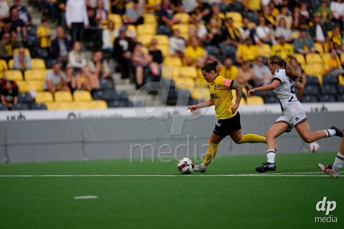 BERN, SWITZERLAND - OCTOBER 3: Ramona Bachmann (17 YB Frauen) with the assist for the 1:0 during the AXA Women's Super League match between BSC YB Frauen and FC Luzern at Wankdorf Stadion on October 3, 2026 in Bern, Switzerland.