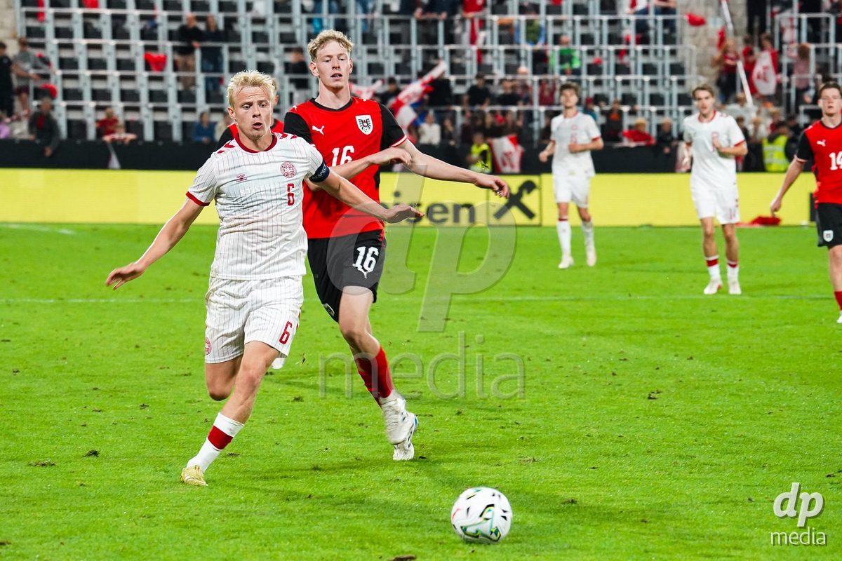 VIENNA, AUSTRIA - OCTOBER 2: Oscar Hojlund (Dänemark U21, 6) during the UEFA European Qualifiers match between Austria U21 and Denmark U21 at Wiener Sport-Club Stadion on October 2, 2026 in Vienna, Austria.