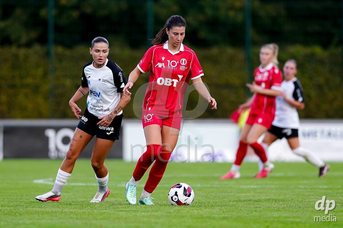 RAPPERSWIL, SWITZERLAND - OCTOBER 3: Zdravka Petrova Parapunova of FC Rapperswil-Jona (R) controls the ball during the AXA Women's Super League match between FC Rapperswil-Jona and FC Aarau Frauen at Grunfeld on October 3, 2026 in Rapperswil, Switzerland.