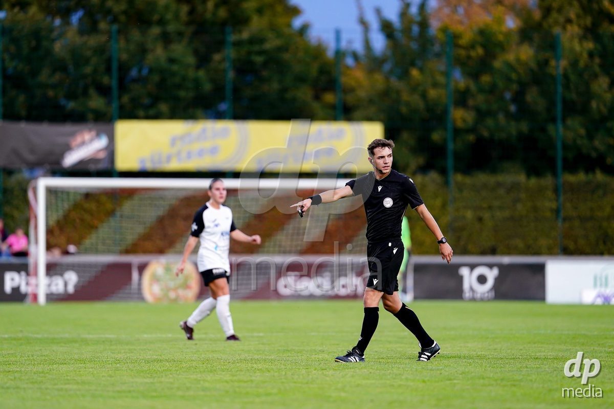 RAPPERSWIL, SWITZERLAND - OCTOBER 3: Referee Nathan Liniger during the AXA Women's Super League match between FC Rapperswil-Jona and FC Aarau Frauen at Grunfeld on October 3, 2026 in Rapperswil, Switzerland.