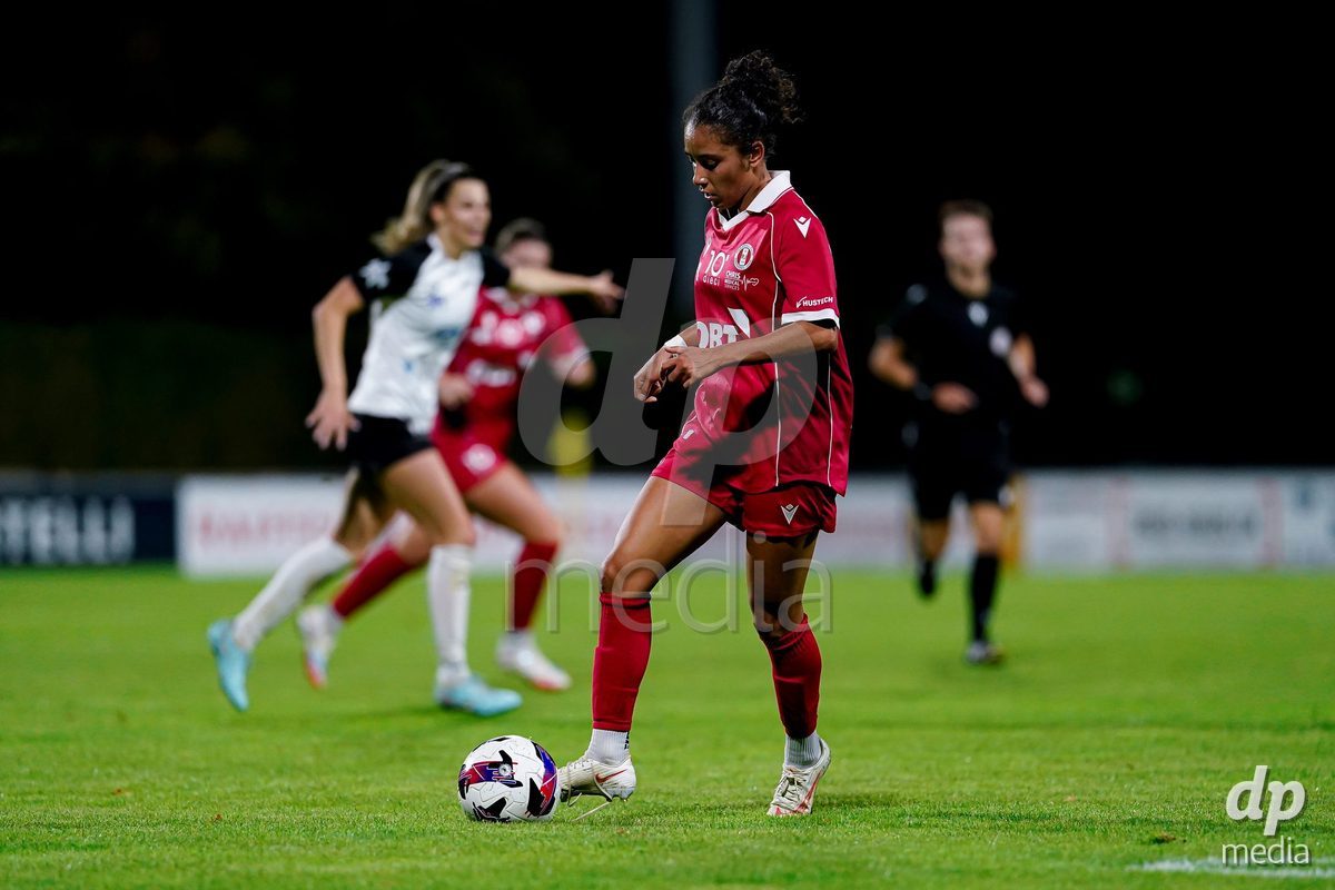 RAPPERSWIL, SWITZERLAND - OCTOBER 3: Ramona Kannady of FC Rapperswil-Jona controls the ball during the AXA Women's Super League match between FC Rapperswil-Jona and FC Aarau Frauen at Grunfeld on October 3, 2026 in Rapperswil, Switzerland.