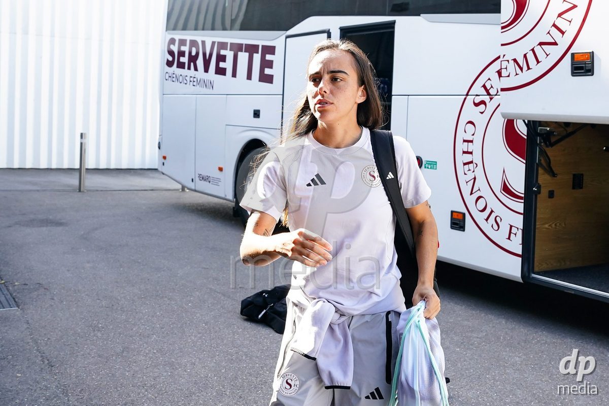 WIL, SWITZERLAND - OCTOBER 4: Joana Gaspar Da Silva Marchao of Servette FC Chenois Feminin arrival prior to the AXA Women's Super League match between FC St. Gallen 1879 and Servette FC Chenois Feminin at Lidl Sportpark on October 4, 2026 in Wil, Switzerland.