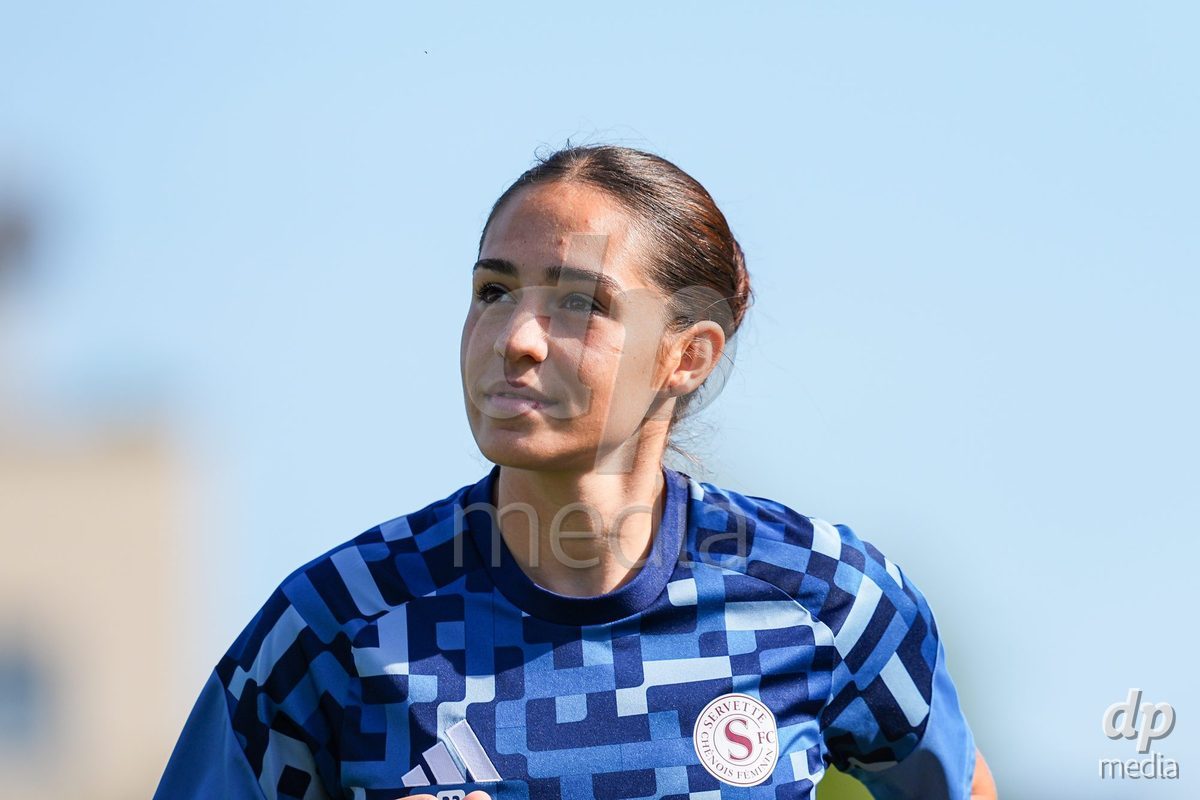 WIL, SWITZERLAND - OCTOBER 4: Amina Muratovic of Servette FC Chenois Feminin during warm up prior to the AXA Women's Super League match between FC St. Gallen 1879 and Servette FC Chenois Feminin at Lidl Sportpark on October 4, 2026 in Wil, Switzerland.