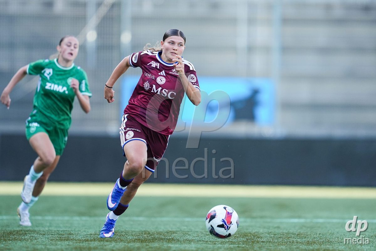 WIL, SWITZERLAND - OCTOBER 4: Chiara Wallin of Servette FC Chenois Feminin controls the ball during the AXA Women's Super League match between FC St. Gallen 1879 and Servette FC Chenois Feminin at Lidl Sportpark on October 4, 2026 in Wil, Switzerland.