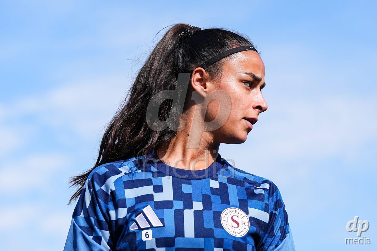 WIL, SWITZERLAND - OCTOBER 4: Paola Hernandez Diaz of Servette FC Chenois Feminin during warm up prior to the AXA Women's Super League match between FC St. Gallen 1879 and Servette FC Chenois Feminin at Lidl Sportpark on October 4, 2026 in Wil, Switzerland.