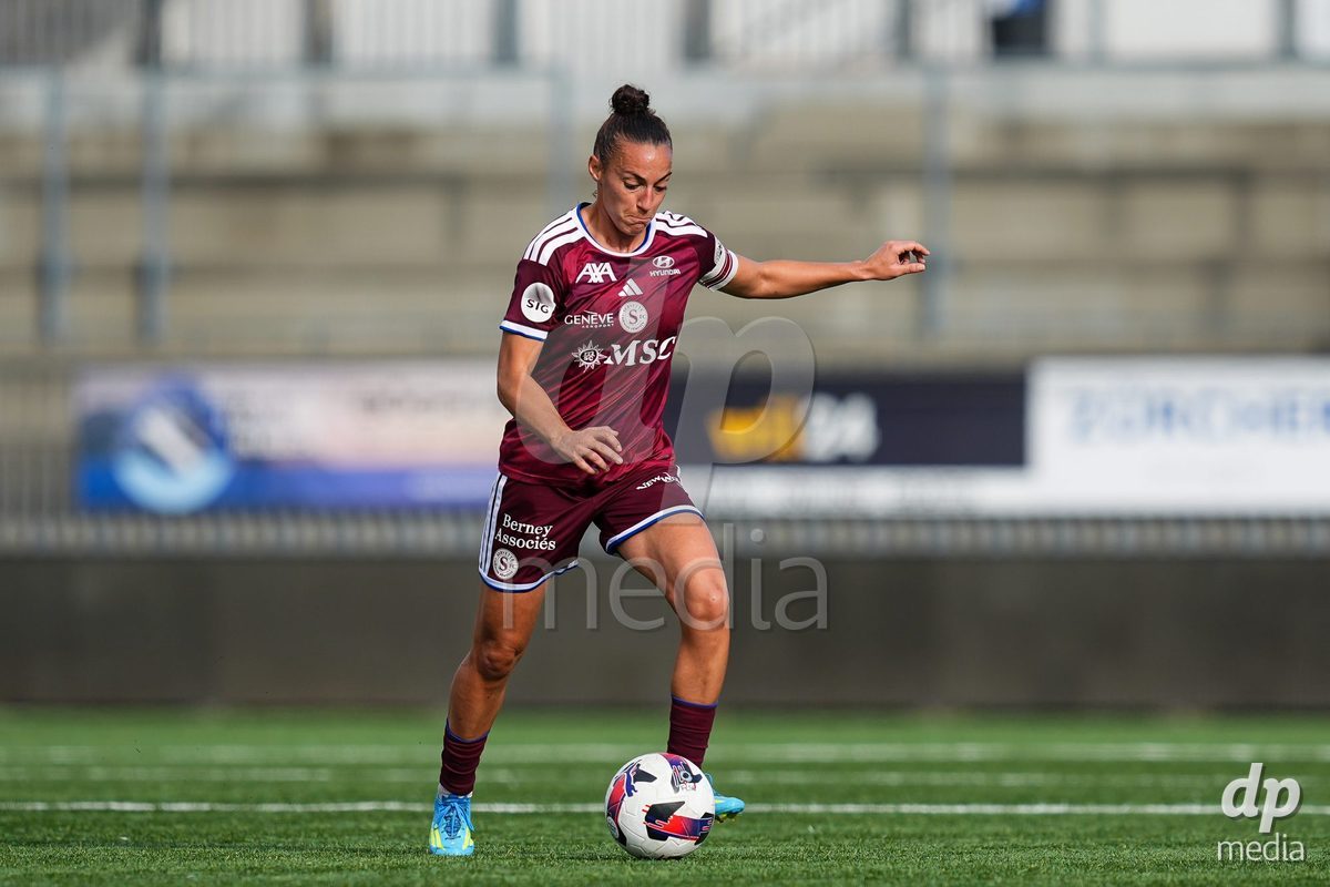 WIL, SWITZERLAND - OCTOBER 4: Paula Serrano of Servette FC Chenois Feminin controls the ball during the AXA Women's Super League match between FC St. Gallen 1879 and Servette FC Chenois Feminin at Lidl Sportpark on October 4, 2026 in Wil, Switzerland.