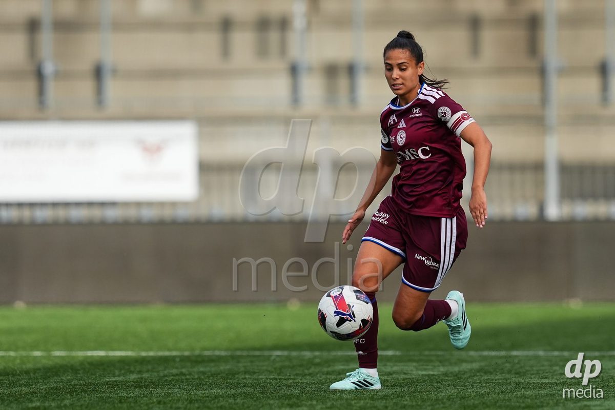 WIL, SWITZERLAND - OCTOBER 4: Daina Bourma of Servette FC Chenois Feminin controls the ball during the AXA Women's Super League match between FC St. Gallen 1879 and Servette FC Chenois Feminin at Lidl Sportpark on October 4, 2026 in Wil, Switzerland.