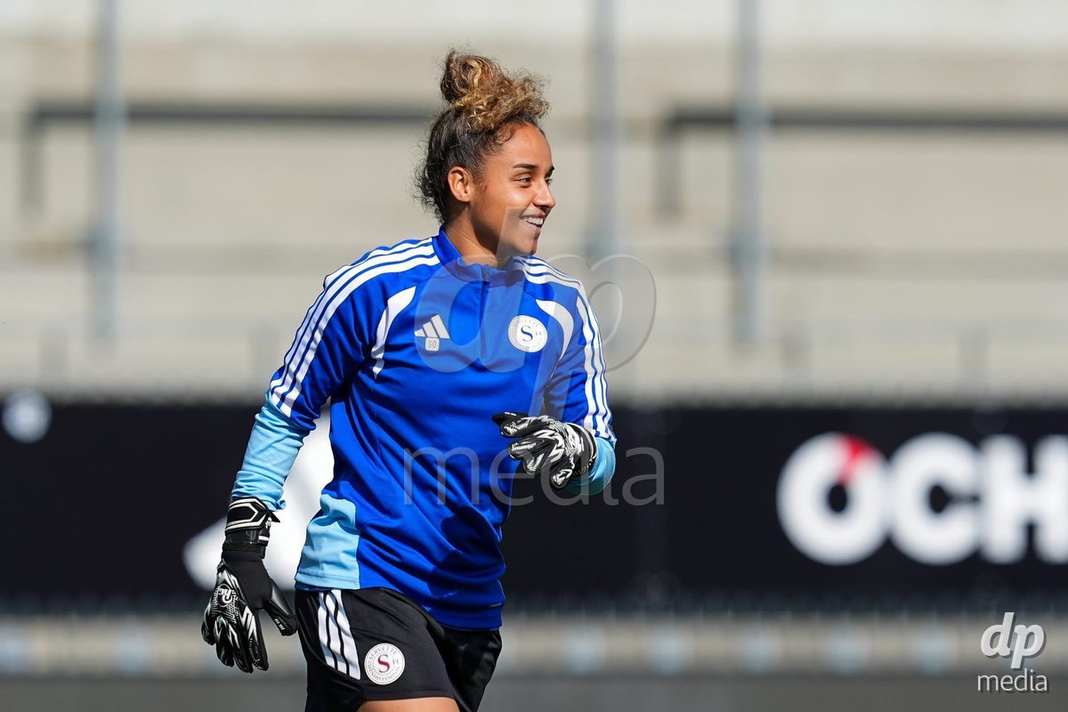 WIL, SWITZERLAND - OCTOBER 4: Manon Le Page of Servette FC Chenois Feminin during warm up prior to the AXA Women's Super League match between FC St. Gallen 1879 and Servette FC Chenois Feminin at Lidl Sportpark on October 4, 2026 in Wil, Switzerland.