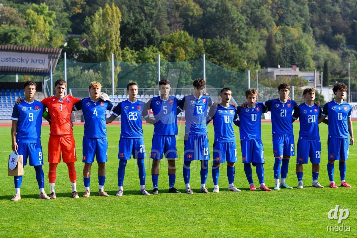 USTI NAD LABEM, CZECH REPUBLIC - OCTOBER 3: Team of Slovakia during the anthem the International Friendly match between Slovakia and Switzerland on October 3, 2026 in Ustí nad Labem, Czech Republic.