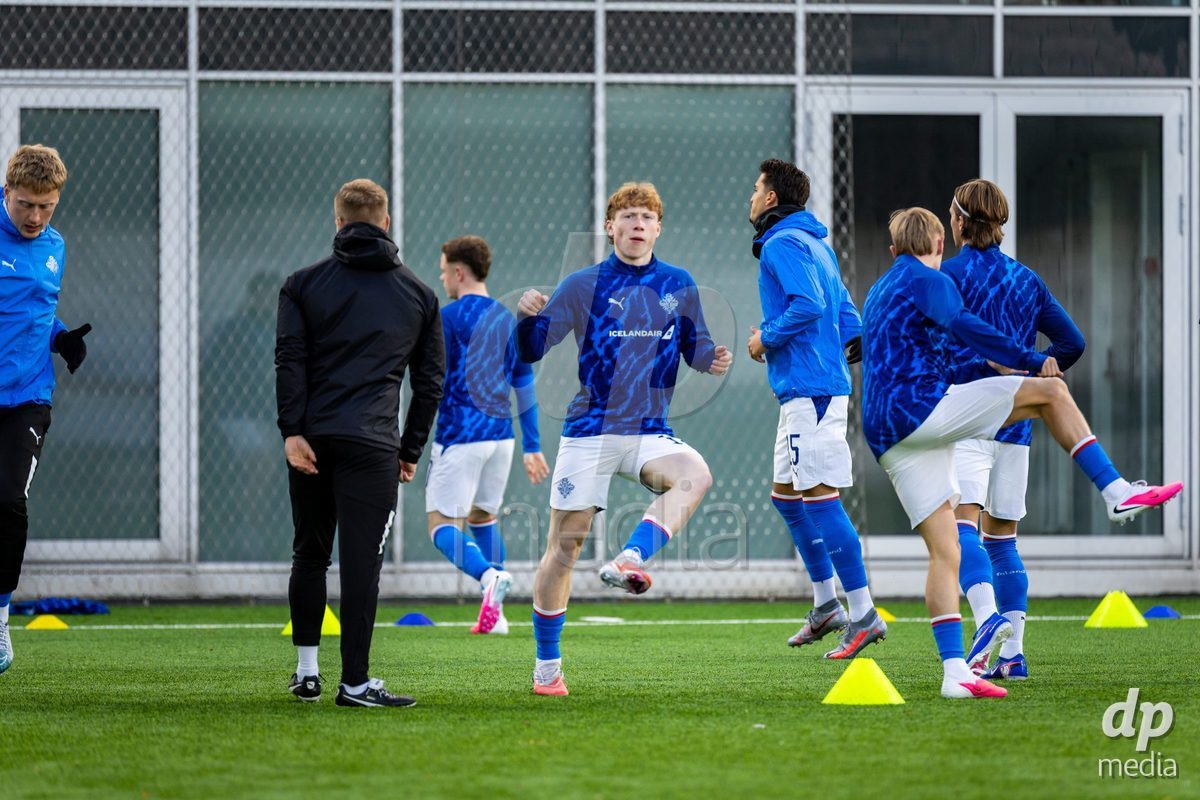 TORSHAVN, FAROE ISLANDS - OCTOBER 6: Warm up during the UEFA European Qualifiers match between Faroe Islands U21 and Iceland U21 at Torsvollur on October 6, 2026 in Torshavn, Faroe Islands.