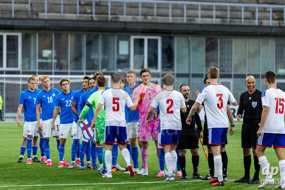 TORSHAVN, FAROE ISLANDS - OCTOBER 6: players of Iceland and players of Faroe Islands during the UEFA European Qualifiers match between Faroe Islands U21 and Iceland U21 at Torsvollur on October 6, 2026 in Torshavn, Faroe Islands.
