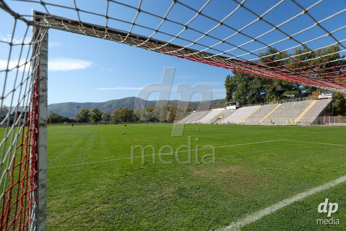 KAKANJ, BOSNIA AND HERZEGOVINA - OCTOBER 7: UEFA Womens European Under-19 Qualifier match between England and Denmark at Mladost Stadium on October 7, 2026 in Kakanj, Bosnia and Herzegovina.