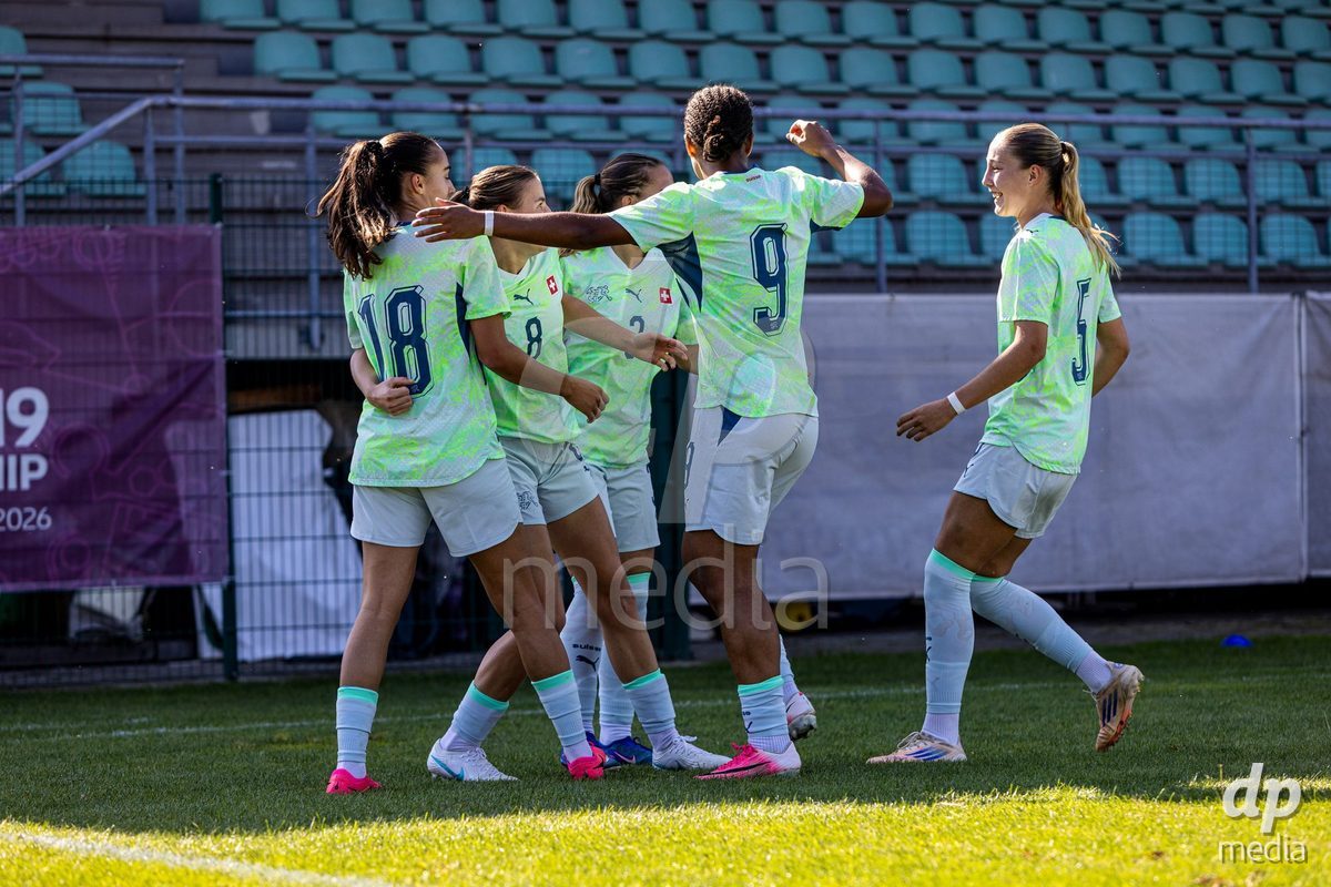 ZENICA, BOSNIA AND HERZEGOVINA - OCTOBER 7: Team of Switzerland celebrates after scoring second goal during the UEFA Womens European Under-19 Qualifier match between Switzerland and Bosnia and Herzegovina at FF BH Football Training Centre on October 7, 2026 in Zenica, Bosnia and Herzegovina.