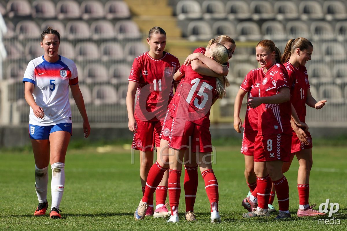 KAKANJ, BOSNIA AND HERZEGOVINA - OCTOBER 7: Asta Kynde and Frederikke Ludvigsen of Denmark during the UEFA Womens European Under-19 Qualifier match between England and Denmark at Mladost Stadium on October 7, 2026 in Kakanj, Bosnia and Herzegovina.