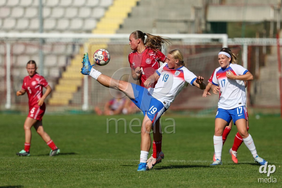 KAKANJ, BOSNIA AND HERZEGOVINA - OCTOBER 7: Freya Hirons of England and Sarah Lindorff Vinther of Denmark during the UEFA Womens European Under-19 Qualifier match between England and Denmark at Mladost Stadium on October 7, 2026 in Kakanj, Bosnia and Herzegovina.