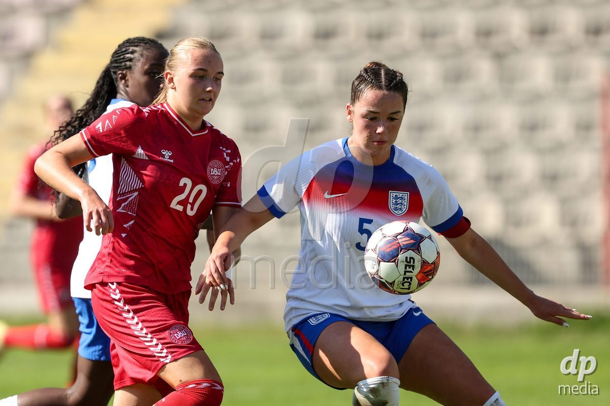 KAKANJ, BOSNIA AND HERZEGOVINA - OCTOBER 7: Nikoline Nielsen of Denmark and Niamh Peacock of England during the UEFA Womens European Under-19 Qualifier match between England and Denmark at Mladost Stadium on October 7, 2026 in Kakanj, Bosnia and Herzegovina.