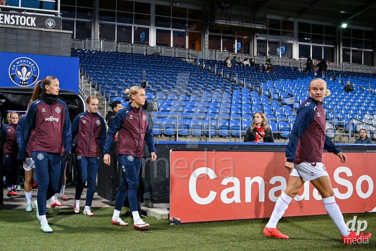 MONTREAL, CANADA - OCTOBER 9: Players of Denmark during warm up prior to the International Women's Friendly football match between Canada and Denmark at Stade Saputo on October 9, 2026 in Montreal, Canada.