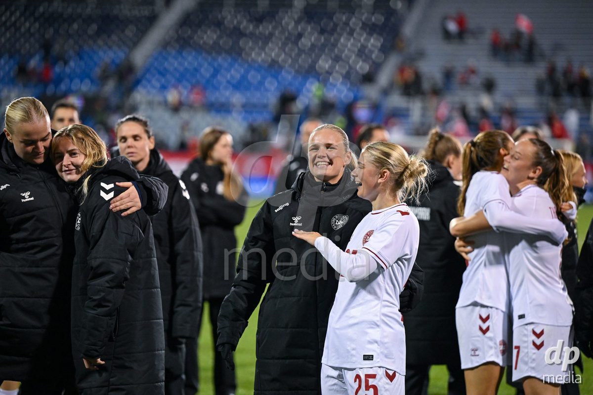 MONTREAL, CANADA - OCTOBER 9: Players of Denmark react after the loss during the International Women's Friendly football match between Canada and Denmark at Stade Saputo on October 9, 2026 in Montreal, Canada.