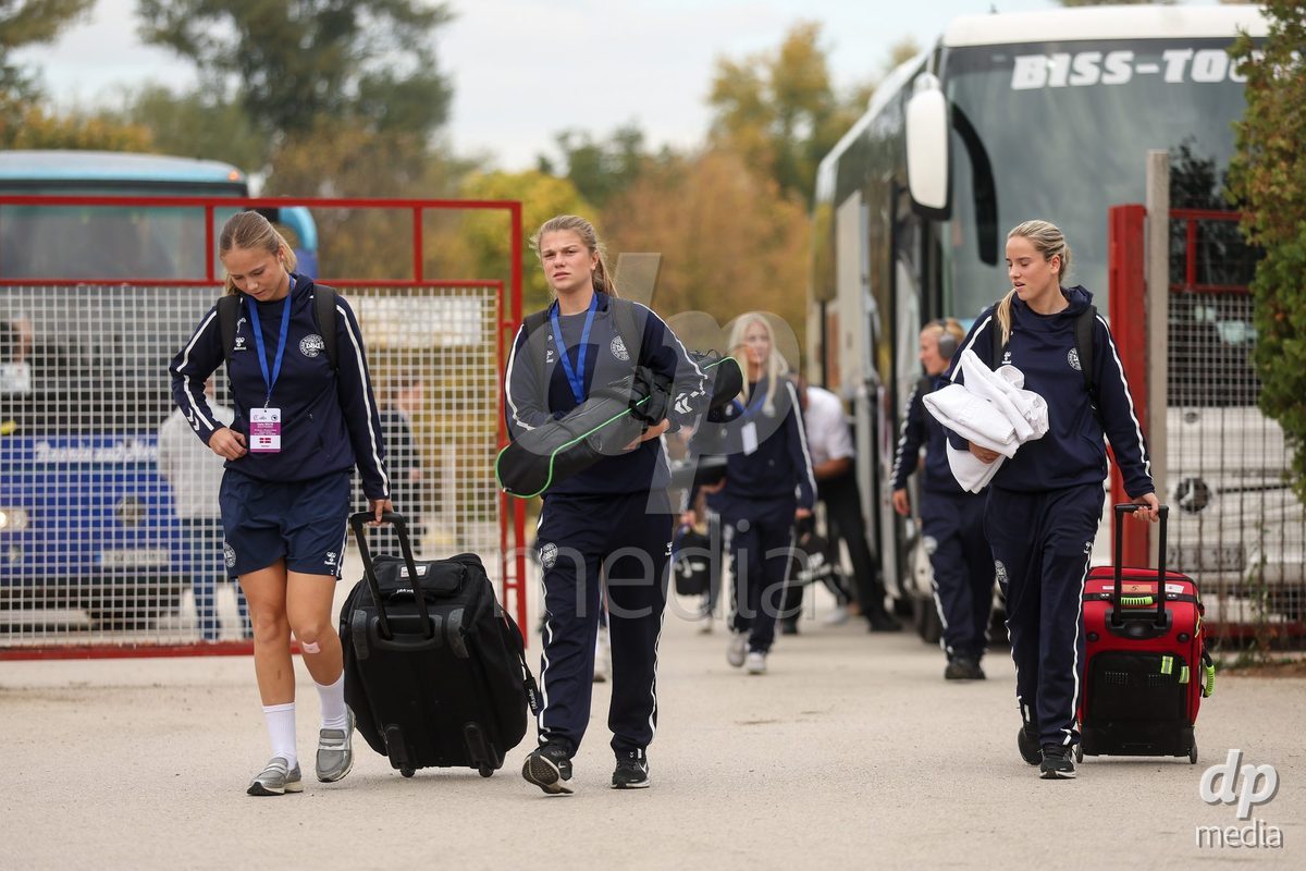 KAKANJ, BOSNIA AND HERZEGOVINA - OCTOBER 10: Caroline Ahle of Denmark, Nicoline Jorgensen Klintskov of Denmark and Nellie Mulvad Gejel of Denmark arrives at stadium before the UEFA Womens European Under-19 Qualifier match between Denmark and Bosnia and Herzegovina at Mladost Stadium on October 10, 2026 in Kakanj, Bosnia and Herzegovina. Photo: Armin Durgut/Pixsell/DP Media