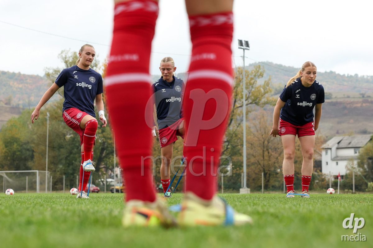 KAKANJ, BOSNIA AND HERZEGOVINA - OCTOBER 10: Nikoline Nielsen of Denmark, Astrid Engsig-Karup of Denmark and Asta Kynde of Denmark warms up before the UEFA Womens European Under-19 Qualifier match between Denmark and Bosnia and Herzegovina at Mladost Stadium on October 10, 2026 in Kakanj, Bosnia and Herzegovina. Photo: Armin Durgut/Pixsell/DP Media