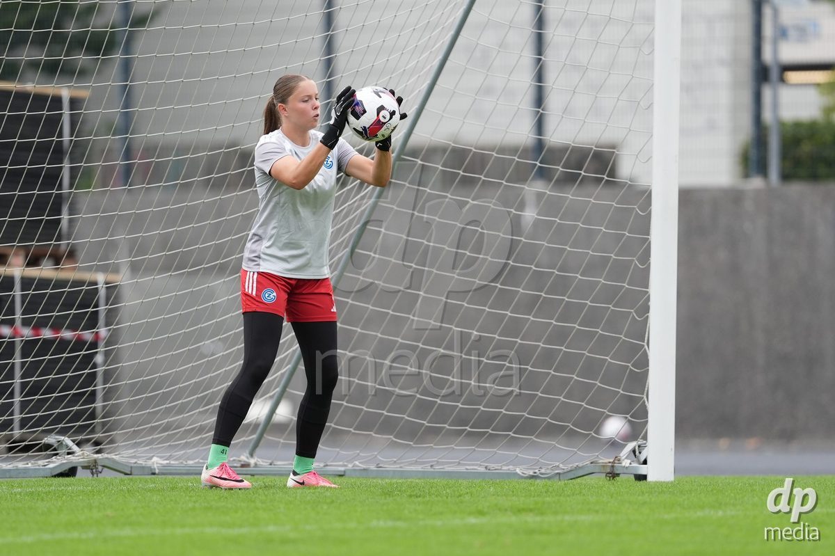 Schweiz: AXA Women's Super League 2026/2027, GC Frauenfussball vs FC Rapperswil-Jona - Stadion Letzigrund, Zürich: Torhüterin Yara Zwyssig (41 Grasshoppers)
