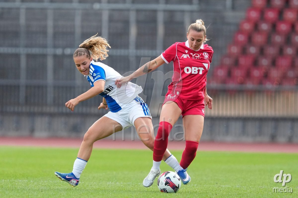 Schweiz: AXA Women's Super League 2026/2027, GC Frauenfussball vs FC Rapperswil-Jona - Stadion Letzigrund, Zürich: Emilia Brunner (3 Grasshoppers) gegen Tamara Saric (19 FCRJ)