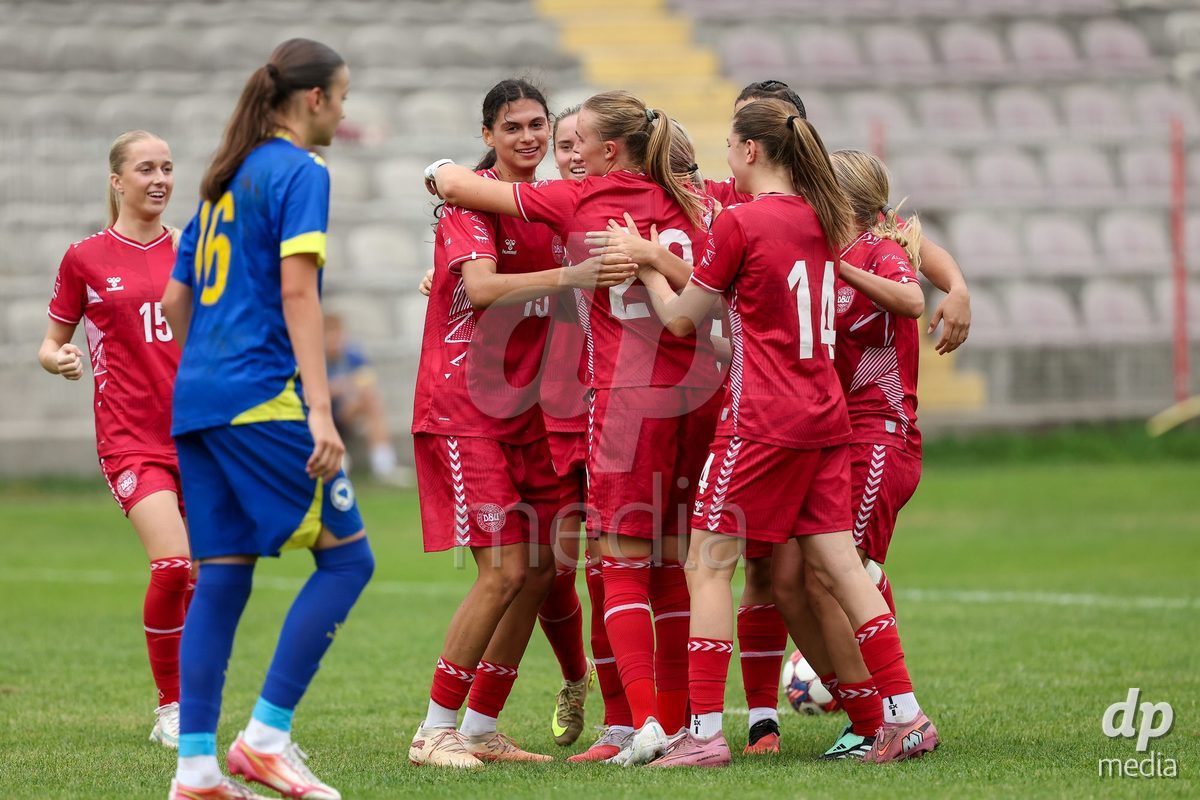 KAKANJ, BOSNIA AND HERZEGOVINA - OCTOBER 10: Players of Denmark celebrate after scoring a goal during the UEFA Womens European Under-19 Qualifier match between Denmark and Bosnia and Herzegovina at Mladost Stadium on October 10, 2026 in Kakanj, Bosnia and Herzegovina. Photo: Armin Durgut/Pixsell/DP Media