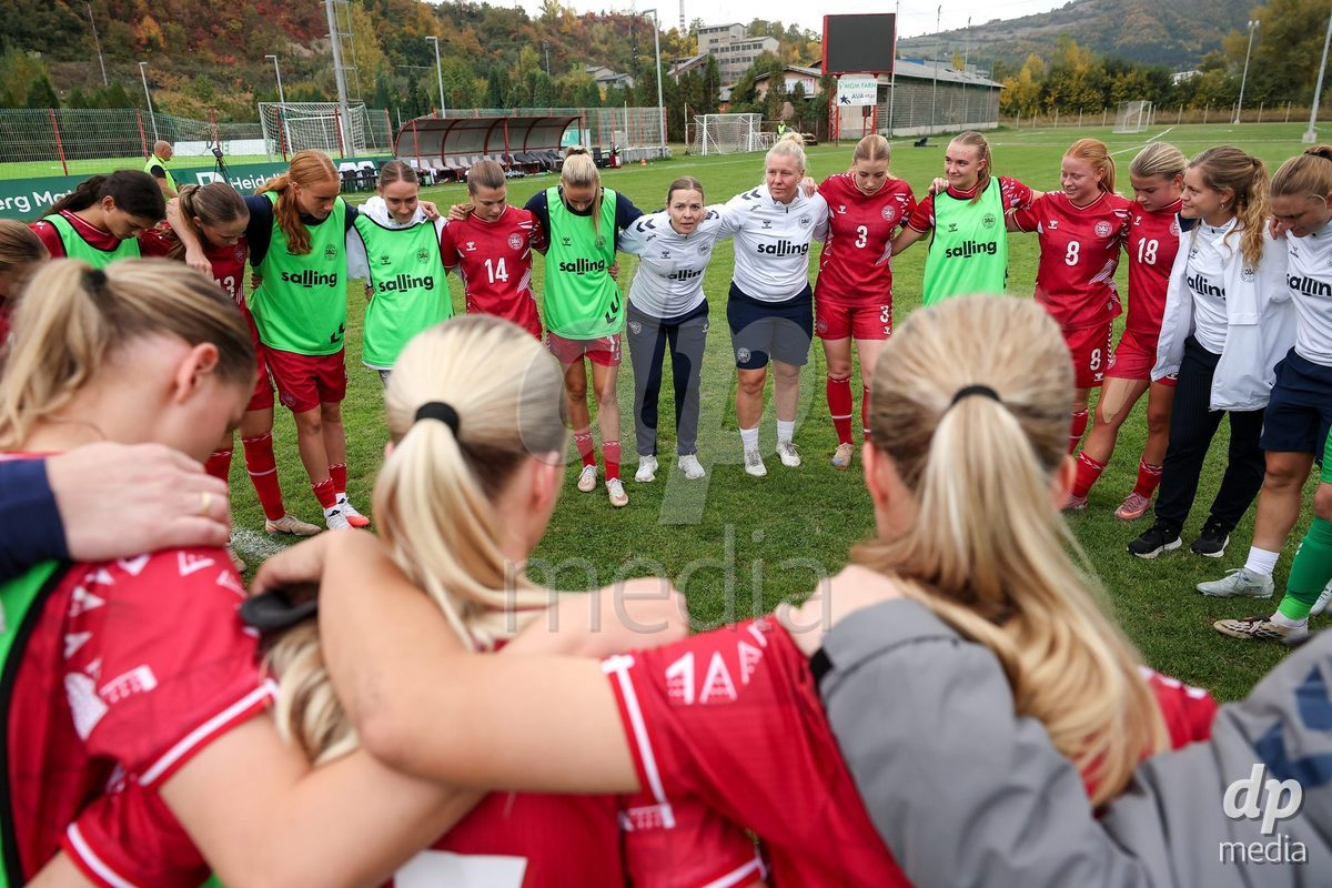KAKANJ, BOSNIA AND HERZEGOVINA - OCTOBER 10: Players of Denmark during the UEFA Womens European Under-19 Qualifier match between Denmark and Bosnia and Herzegovina at Mladost Stadium on October 10, 2026 in Kakanj, Bosnia and Herzegovina. Photo: Armin Durgut/Pixsell/DP Media