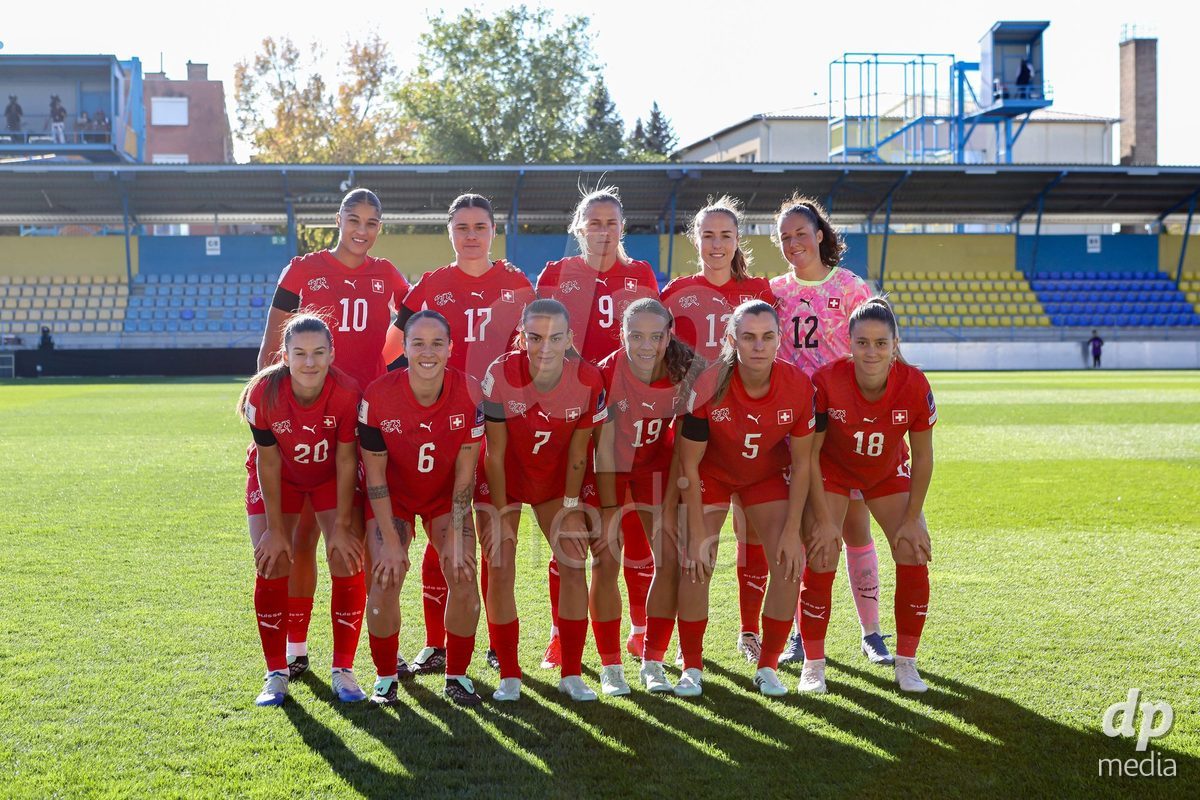 09.10.2026; Mezokovesd, Fussball - UEFA Women's European Qualifiers Playoff Round 1- Israel vs Schweiz: Teamfoto der Schweiz(Pal Gollner/)