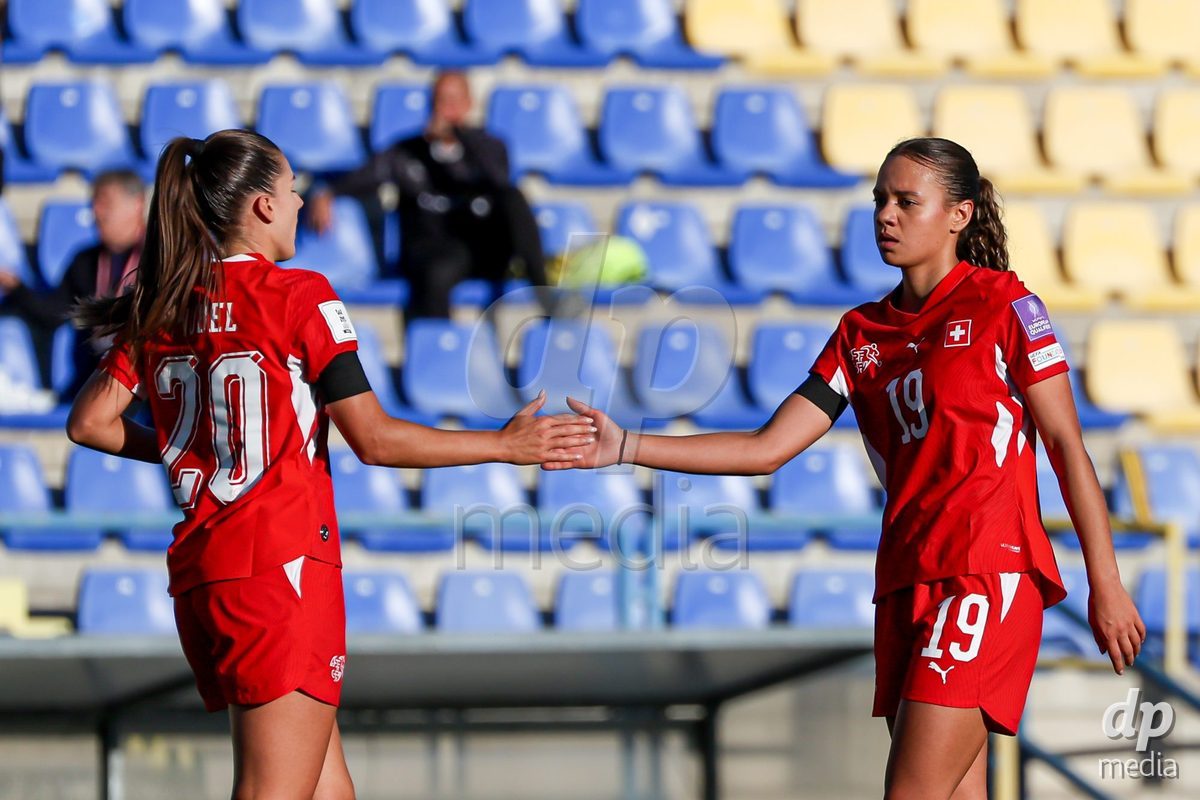 09.10.2026; Mezokovesd, Fussball - UEFA Women's European Qualifiers Playoff Round 1- Israel vs Schweiz: Iman Beney(SUI), Seraina Piubel (SUI)(Pal Gollner/)
