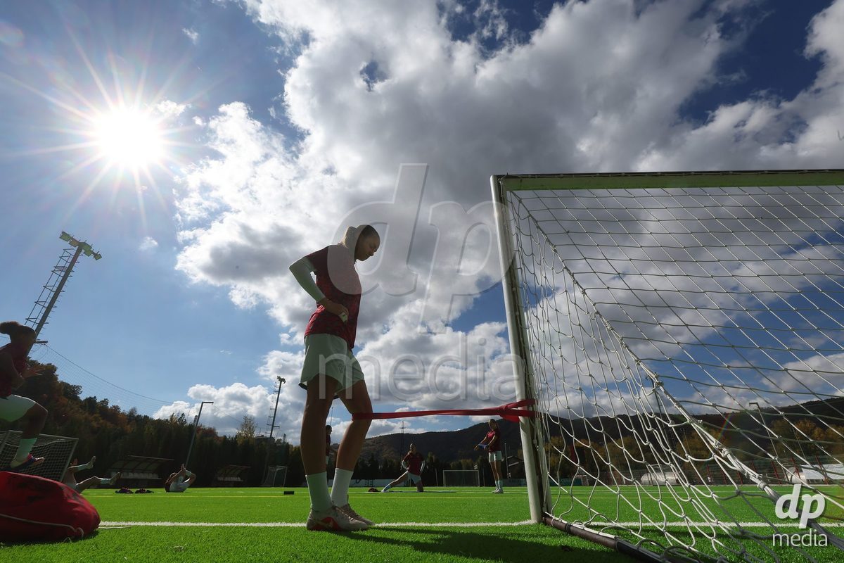KAKANJ, BOSNIA AND HERZEGOVINA - OCTOBER 13: Giorgia Bianchi of Switzerland warms up prior to the UEFA Womens European Under-19 Qualifier match between Denmark and Switzerland at Mladost Stadium on October 13, 2026 in Kakanj, Bosnia and Herzegovina. Photo: Armin Durgut/Pixsell/DP Media