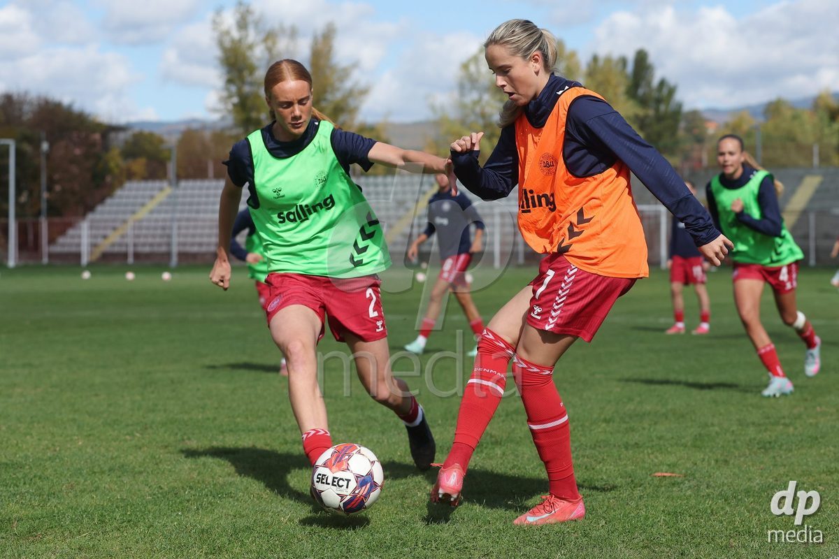 KAKANJ, BOSNIA AND HERZEGOVINA - OCTOBER 13: Andrea Jeppesen of Denmark and Nellie Mulvad Gejel of Denmark warms up prior to the UEFA Womens European Under-19 Qualifier match between Denmark and Switzerland at Mladost Stadium on October 13, 2026 in Kakanj, Bosnia and Herzegovina. Photo: Armin Durgut/Pixsell/DP Media