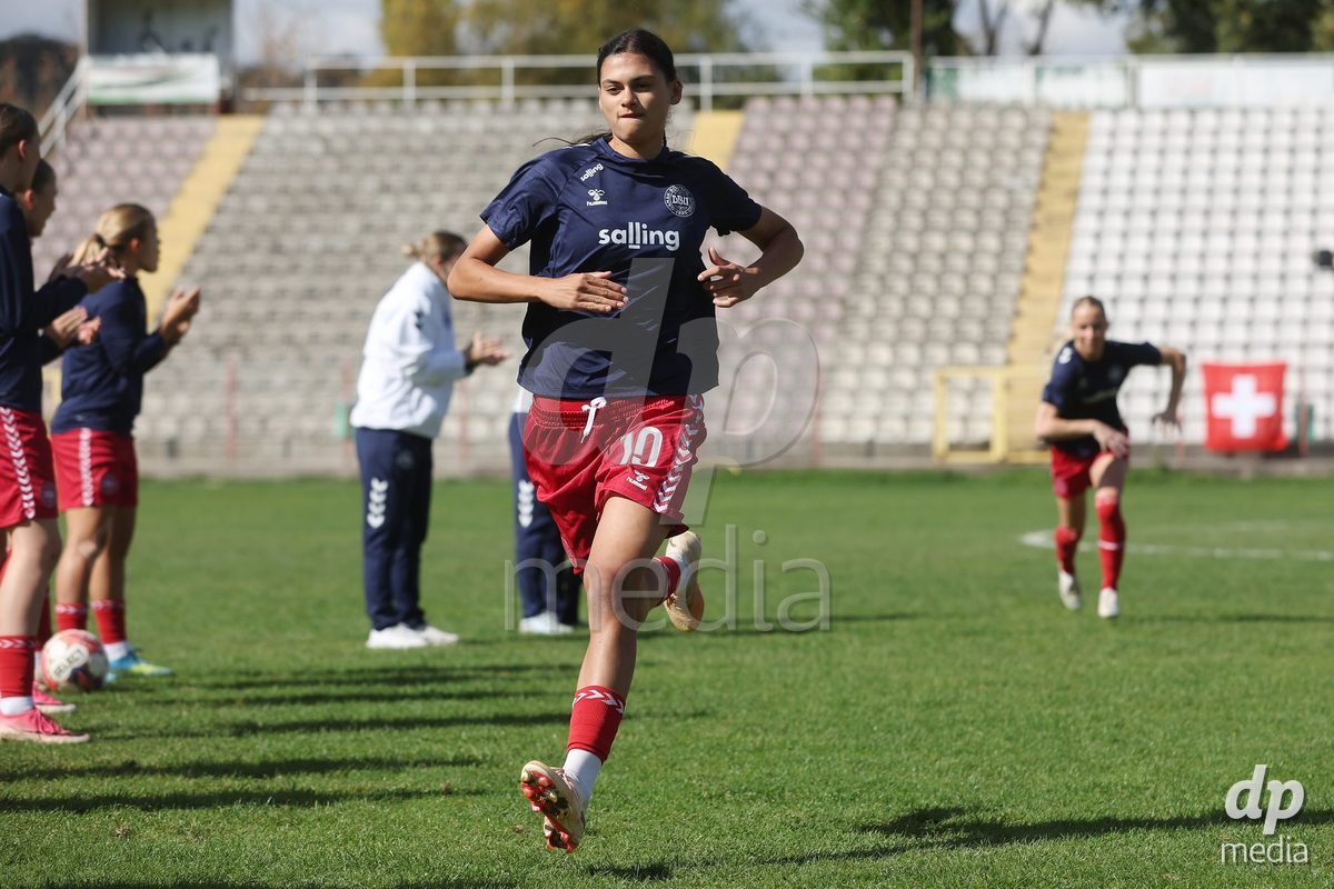 KAKANJ, BOSNIA AND HERZEGOVINA - OCTOBER 13: Mila Bischoff of Denmark warms up prior to the UEFA Womens European Under-19 Qualifier match between Denmark and Switzerland at Mladost Stadium on October 13, 2026 in Kakanj, Bosnia and Herzegovina. Photo: Armin Durgut/Pixsell/DP Media