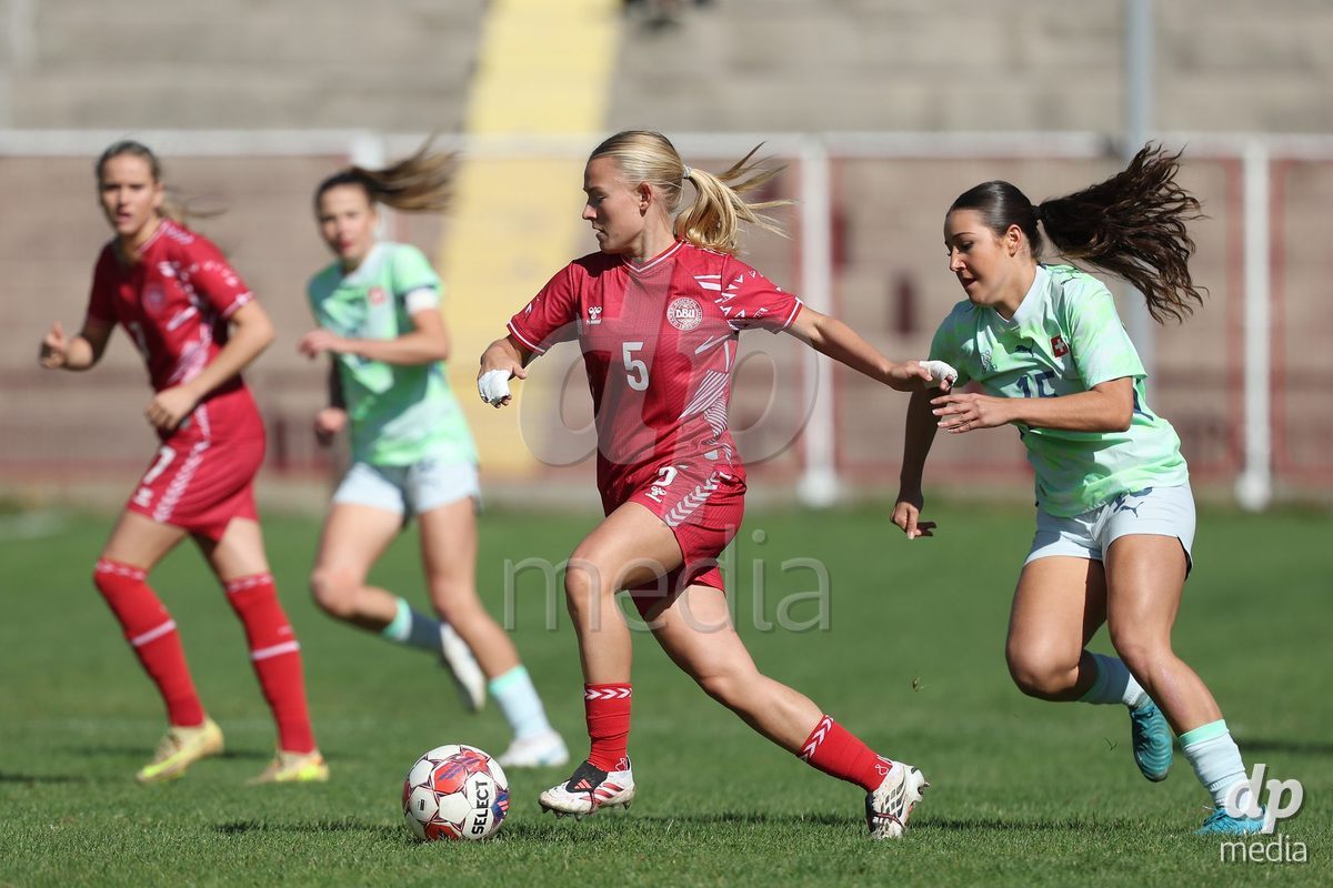 KAKANJ, BOSNIA AND HERZEGOVINA - OCTOBER 13: Astrid Engsig-Karup of Denmark and Laura Kott Luzon during the UEFA Womens European Under-19 Qualifier match between Denmark and Switzerland at Mladost Stadium on October 13, 2026 in Kakanj, Bosnia and Herzegovina. Photo: Armin Durgut/Pixsell/DP Media