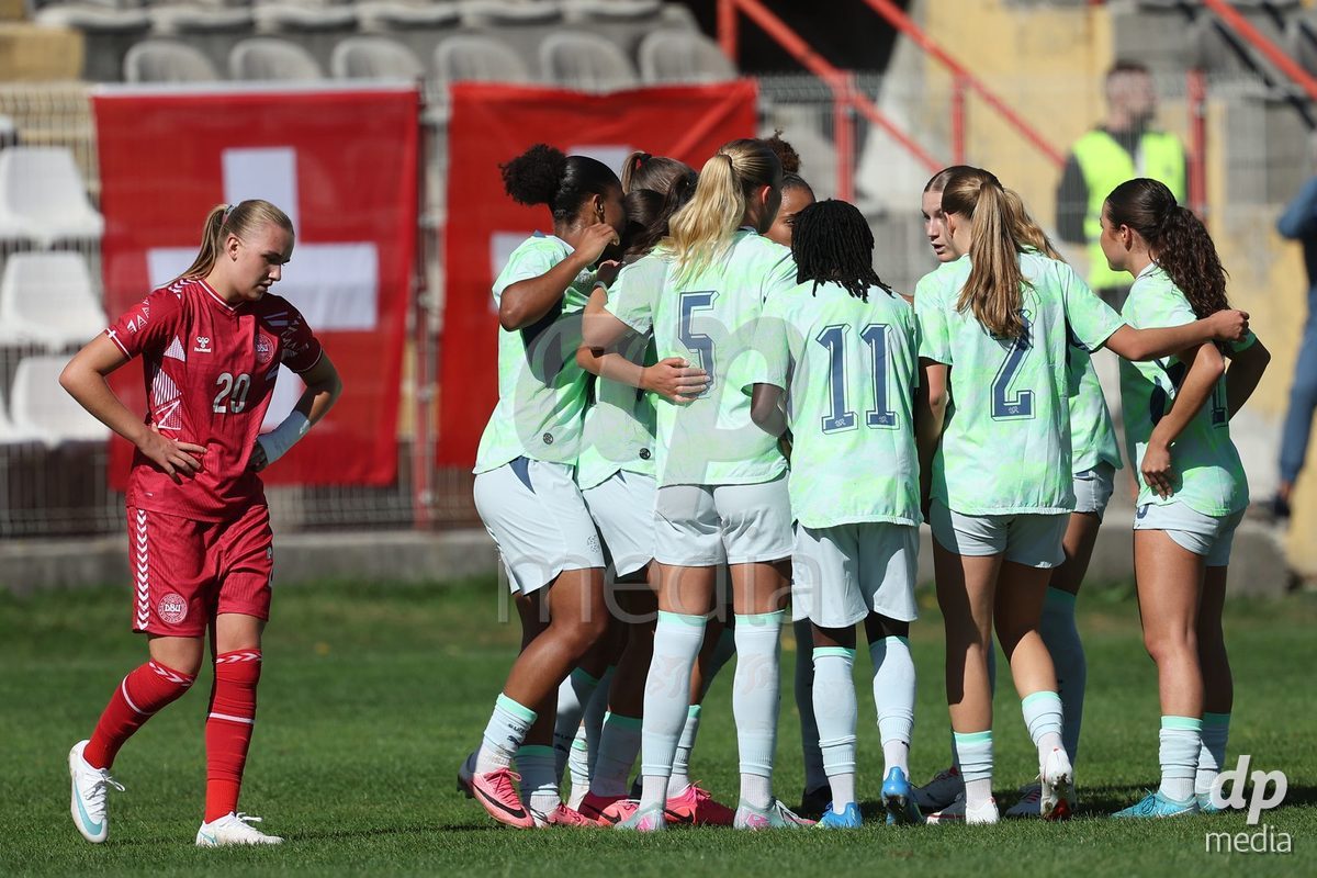 KAKANJ, BOSNIA AND HERZEGOVINA - OCTOBER 13: Players of Switzerland celebrate after Olivia Edelmann of Switzerland score a goal for 1:1 during the UEFA Womens European Under-19 Qualifier match between Denmark and Switzerland at Mladost Stadium on October 13, 2026 in Kakanj, Bosnia and Herzegovina. Photo: Armin Durgut/Pixsell/DP Media