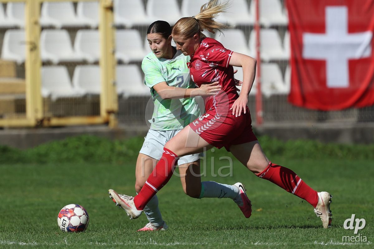 KAKANJ, BOSNIA AND HERZEGOVINA - OCTOBER 13: Ramona Schallberger of Switzerland and Asta Kynde of Denmark during the UEFA Womens European Under-19 Qualifier match between Denmark and Switzerland at Mladost Stadium on October 13, 2026 in Kakanj, Bosnia and Herzegovina. Photo: Armin Durgut/Pixsell/DP Media