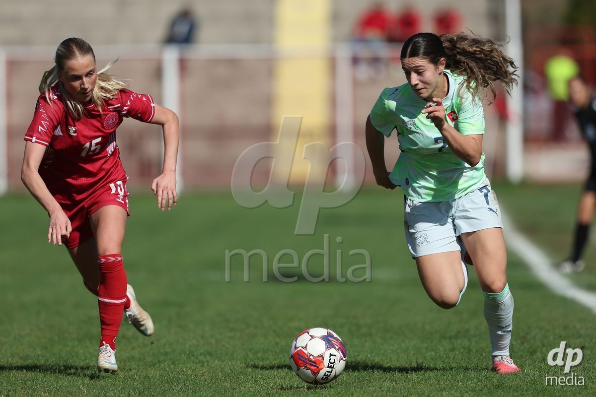 KAKANJ, BOSNIA AND HERZEGOVINA - OCTOBER 13: Frederikke Ludvigsen of Denmark and Ramona Schallberger of Switzerland during the UEFA Womens European Under-19 Qualifier match between Denmark and Switzerland at Mladost Stadium on October 13, 2026 in Kakanj, Bosnia and Herzegovina. Photo: Armin Durgut/Pixsell/DP Media