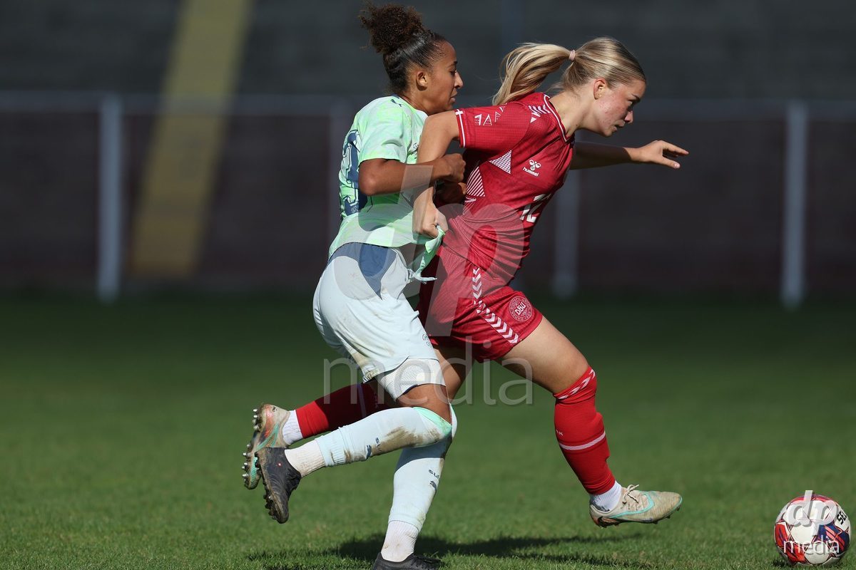KAKANJ, BOSNIA AND HERZEGOVINA - OCTOBER 13: Soraya Awa Bandia of Switzerland and Evelina Thygesen of Denmark during the UEFA Womens European Under-19 Qualifier match between Denmark and Switzerland at Mladost Stadium on October 13, 2026 in Kakanj, Bosnia and Herzegovina. Photo: Armin Durgut/Pixsell/DP Media