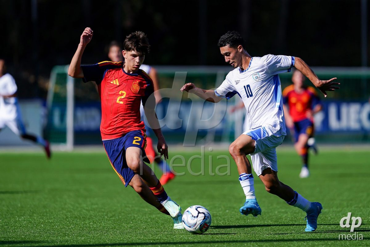 SCHAAN, LIECHTENSTEIN - OCTOBER 15: Noam Azrane of Israel and Joel Palle of Spain battle for the ball during the UEFA European Under-17 Qualifier match between Spain and Israel at LFV Campus Rheinwiese on October 15, 2026 in Schaan, Liechtenstein.