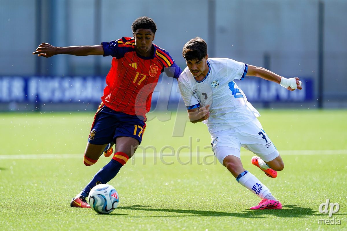 SCHAAN, LIECHTENSTEIN - OCTOBER 15: Yotam Kalfa of Israel and Lionel Ikezu Ikezu of Spain battle for the ball during the UEFA European Under-17 Qualifier match between Spain and Israel at LFV Campus Rheinwiese on October 15, 2026 in Schaan, Liechtenstein.