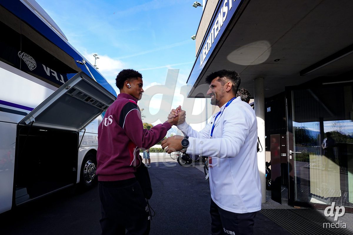 SCHAAN, LIECHTENSTEIN - OCTOBER 15: Players of Switzerland arrival during the UEFA European Under-17 Qualifier match between Switzerland and Liechtenstein at LFV Campus Rheinwiese on October 15, 2026 in Schaan, Liechtenstein.